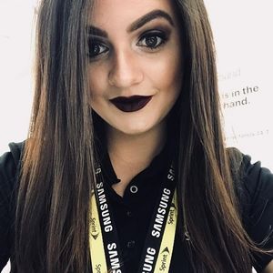 Meet your Posher, Alexandra